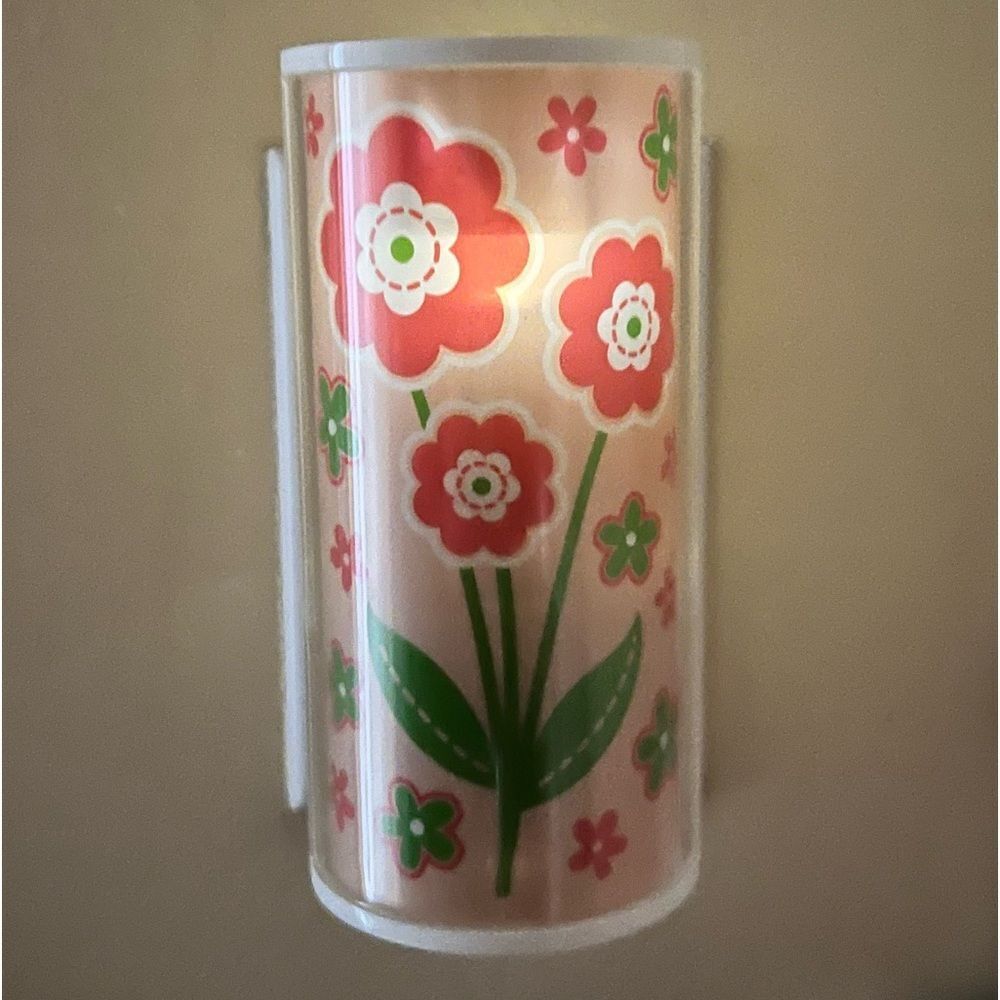 Wallflower Plug-in Night Light ~ White Barn Candle Co. ~ Pink & Floral ~ EUC